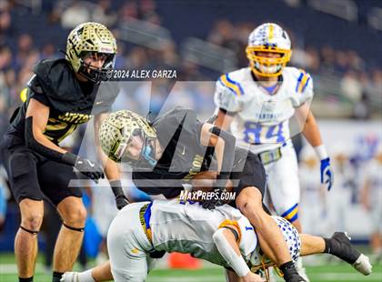 Thumbnail 2 in Oakwood @ Jayton (UIL 1A Division II Football Final) photogallery.