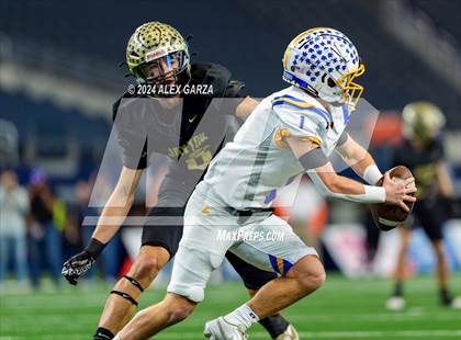 Thumbnail 2 in Oakwood @ Jayton (UIL 1A Division II Football Final) photogallery.
