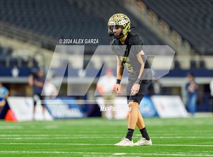 Thumbnail 1 in Oakwood @ Jayton (UIL 1A Division II Football Final) photogallery.
