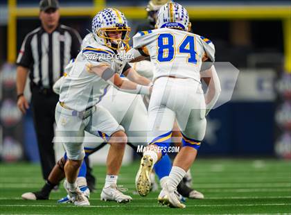 Thumbnail 1 in Oakwood @ Jayton (UIL 1A Division II Football Final) photogallery.