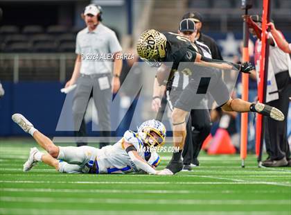 Thumbnail 3 in Oakwood @ Jayton (UIL 1A Division II Football Final) photogallery.