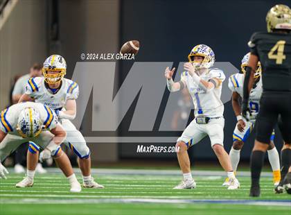 Thumbnail 2 in Oakwood @ Jayton (UIL 1A Division II Football Final) photogallery.