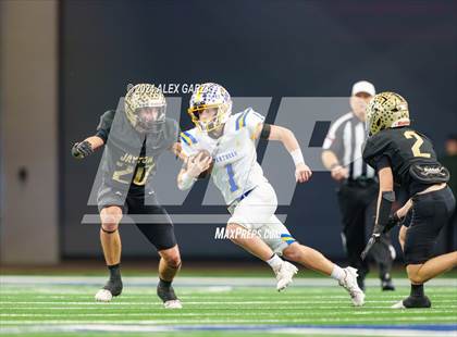 Thumbnail 1 in Oakwood @ Jayton (UIL 1A Division II Football Final) photogallery.