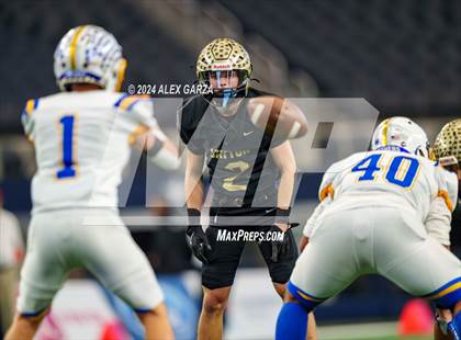 Thumbnail 2 in Oakwood @ Jayton (UIL 1A Division II Football Final) photogallery.