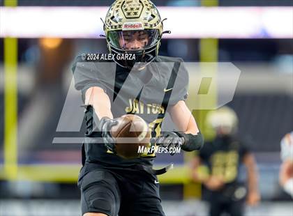 Thumbnail 1 in Oakwood @ Jayton (UIL 1A Division II Football Final) photogallery.