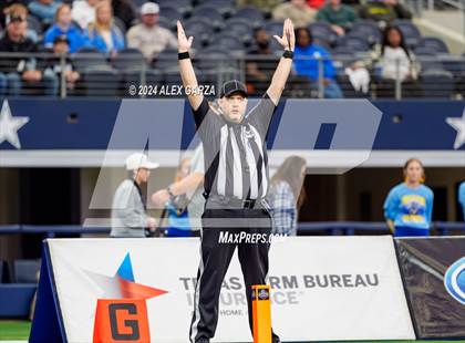 Thumbnail 2 in Oakwood @ Jayton (UIL 1A Division II Football Final) photogallery.