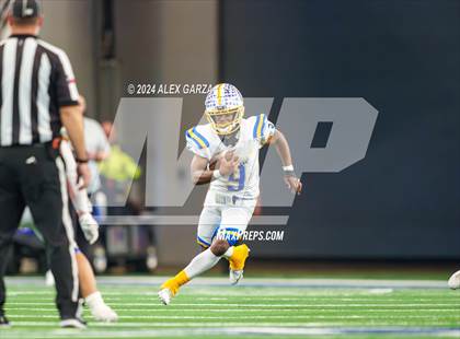 Thumbnail 1 in Oakwood @ Jayton (UIL 1A Division II Football Final) photogallery.