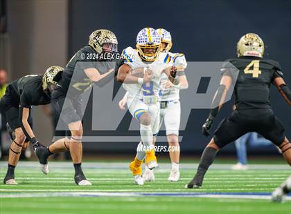 Thumbnail 3 in Oakwood @ Jayton (UIL 1A Division II Football Final) photogallery.