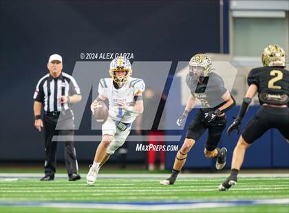 Thumbnail 3 in Oakwood @ Jayton (UIL 1A Division II Football Final) photogallery.