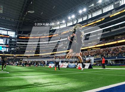 Thumbnail 3 in Oakwood @ Jayton (UIL 1A Division II Football Final) photogallery.