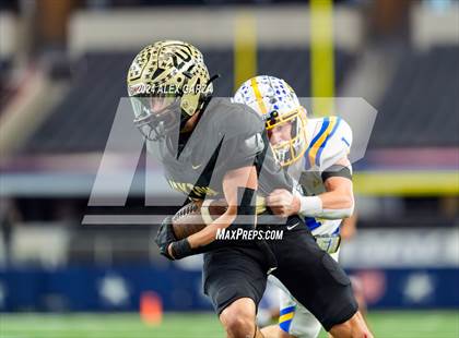 Thumbnail 3 in Oakwood @ Jayton (UIL 1A Division II Football Final) photogallery.