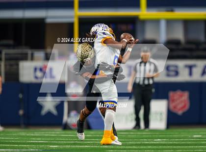 Thumbnail 2 in Oakwood @ Jayton (UIL 1A Division II Football Final) photogallery.