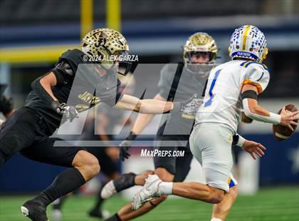 Thumbnail 2 in Oakwood @ Jayton (UIL 1A Division II Football Final) photogallery.