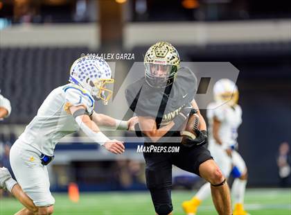 Thumbnail 2 in Oakwood @ Jayton (UIL 1A Division II Football Final) photogallery.