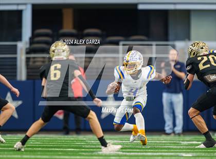 Thumbnail 1 in Oakwood @ Jayton (UIL 1A Division II Football Final) photogallery.