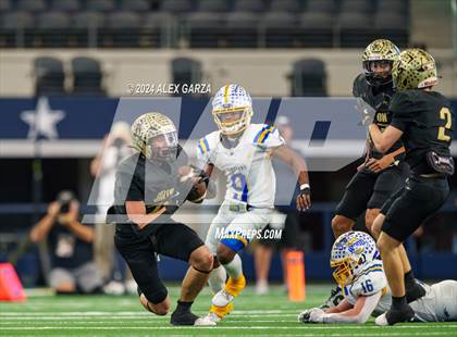 Thumbnail 3 in Oakwood @ Jayton (UIL 1A Division II Football Final) photogallery.