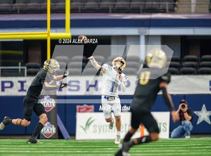 Thumbnail 1 in Oakwood @ Jayton (UIL 1A Division II Football Final) photogallery.