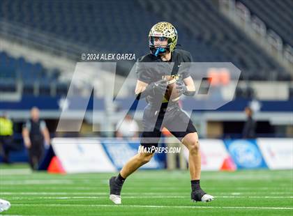 Thumbnail 3 in Oakwood @ Jayton (UIL 1A Division II Football Final) photogallery.