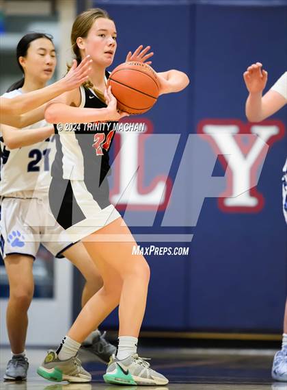 Thumbnail 2 in Woodland Christian vs. Branham photogallery.