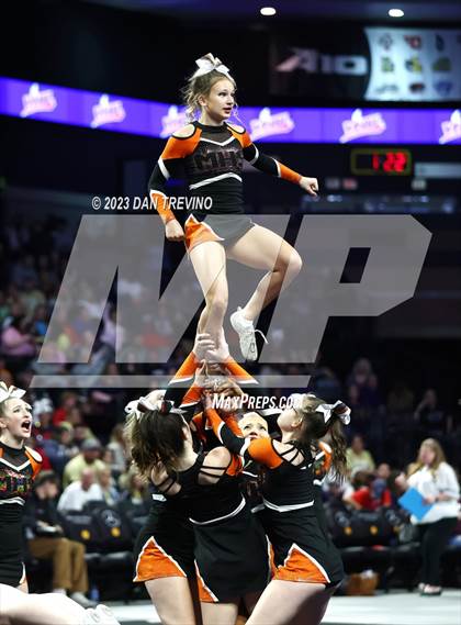 Thumbnail 3 in VHSL State Cheer Competition (Class 4) photogallery.