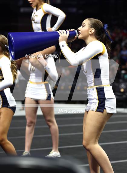 Thumbnail 3 in VHSL State Cheer Competition (Class 4) photogallery.