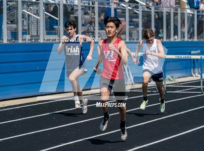 Thumbnail 3 in BC Invite (300m hurdles) photogallery.