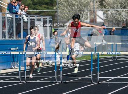 Thumbnail 3 in BC Invite (300m hurdles) photogallery.