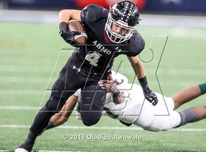 Thumbnail 1 in Longview vs. Wylie (UIL 5A Region II Regional Playoffs) photogallery.