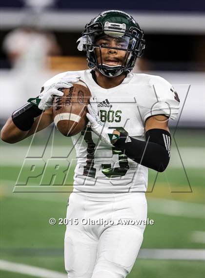 Thumbnail 2 in Longview vs. Wylie (UIL 5A Region II Regional Playoffs) photogallery.