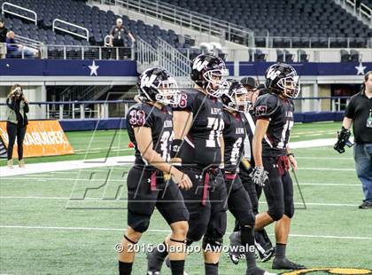 Thumbnail 2 in Longview vs. Wylie (UIL 5A Region II Regional Playoffs) photogallery.