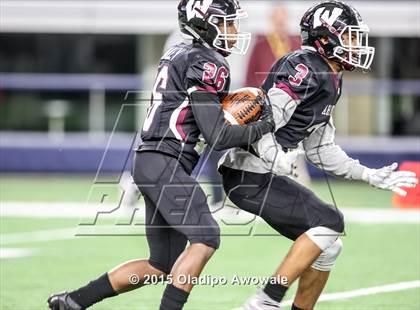 Thumbnail 1 in Longview vs. Wylie (UIL 5A Region II Regional Playoffs) photogallery.