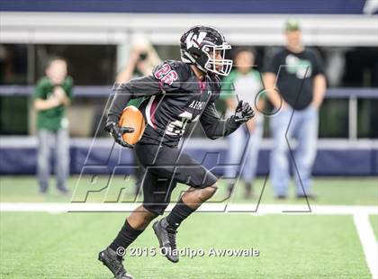 Thumbnail 2 in Longview vs. Wylie (UIL 5A Region II Regional Playoffs) photogallery.