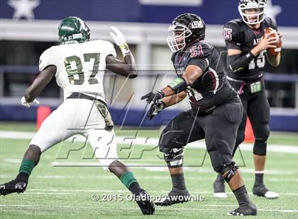 Thumbnail 2 in Longview vs. Wylie (UIL 5A Region II Regional Playoffs) photogallery.