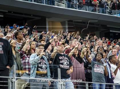 Thumbnail 1 in Longview vs. Wylie (UIL 5A Region II Regional Playoffs) photogallery.