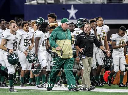 Thumbnail 3 in Longview vs. Wylie (UIL 5A Region II Regional Playoffs) photogallery.