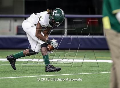 Thumbnail 1 in Longview vs. Wylie (UIL 5A Region II Regional Playoffs) photogallery.