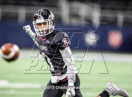 Thumbnail 2 in Longview vs. Wylie (UIL 5A Region II Regional Playoffs) photogallery.