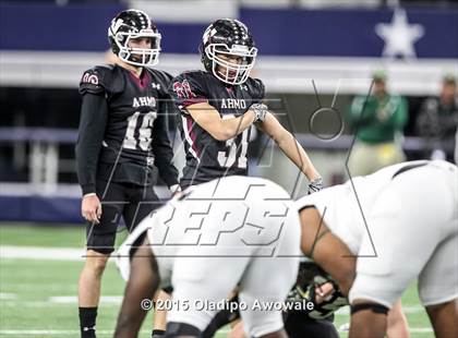 Thumbnail 3 in Longview vs. Wylie (UIL 5A Region II Regional Playoffs) photogallery.
