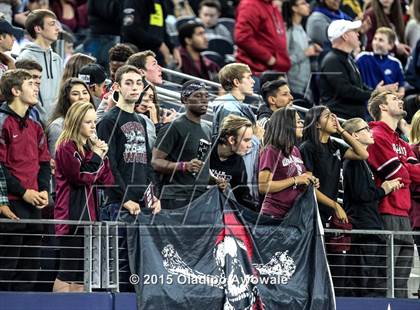 Thumbnail 1 in Longview vs. Wylie (UIL 5A Region II Regional Playoffs) photogallery.
