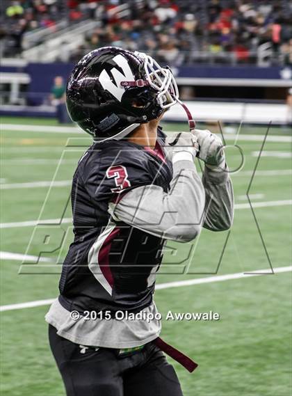 Thumbnail 1 in Longview vs. Wylie (UIL 5A Region II Regional Playoffs) photogallery.