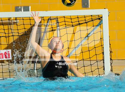 Thumbnail 2 in California vs Castro Valley (Tri-Valley Invitational) photogallery.