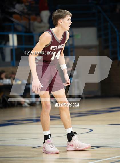 Thumbnail 3 in Tarrant vs. West Morgan (AHSAA 4A Regional First Round) photogallery.