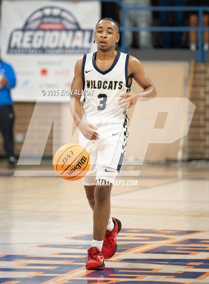 Thumbnail 2 in Tarrant vs. West Morgan (AHSAA 4A Regional First Round) photogallery.