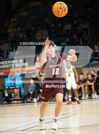 Thumbnail 3 in Tarrant vs. West Morgan (AHSAA 4A Regional First Round) photogallery.