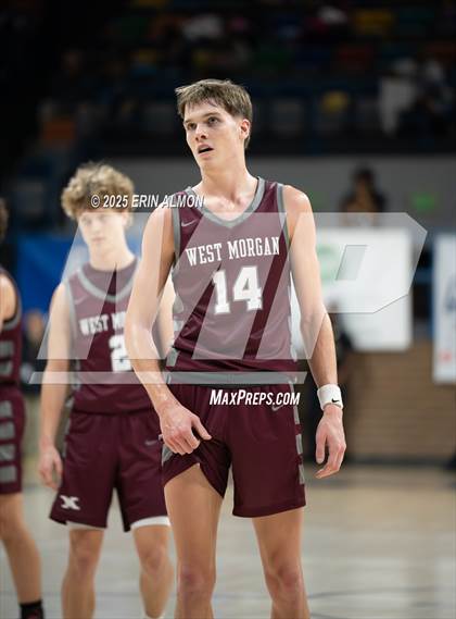 Thumbnail 3 in Tarrant vs. West Morgan (AHSAA 4A Regional First Round) photogallery.