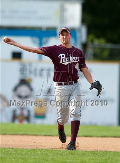 Thumbnail 1 in Hill-Murray vs. South St. Paul (Section 4AAA Playoffs) photogallery.