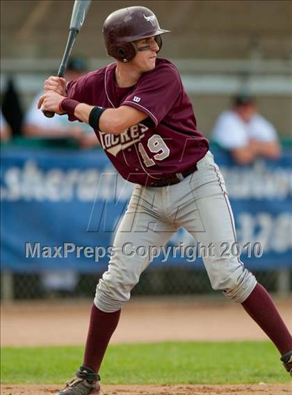 Thumbnail 2 in Hill-Murray vs. South St. Paul (Section 4AAA Playoffs) photogallery.