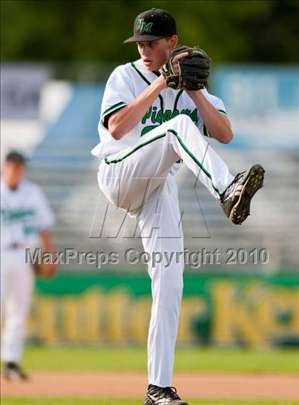 Thumbnail 3 in Hill-Murray vs. South St. Paul (Section 4AAA Playoffs) photogallery.
