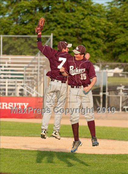 Thumbnail 3 in Hill-Murray vs. South St. Paul (Section 4AAA Playoffs) photogallery.