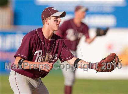 Thumbnail 1 in Hill-Murray vs. South St. Paul (Section 4AAA Playoffs) photogallery.